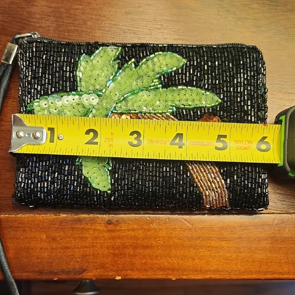 Sequin Palm Tree Black Wristlet - Picture 3 of 5